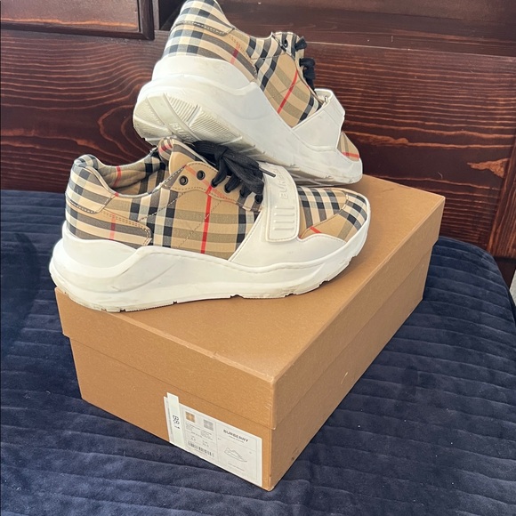 Burberry Checkered Sneakers - Beige, Black, Red - Picture 3 of 5